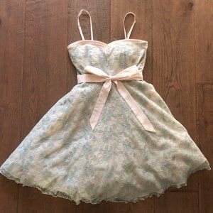 Beautiful vintage style dress with sweetheart neckline